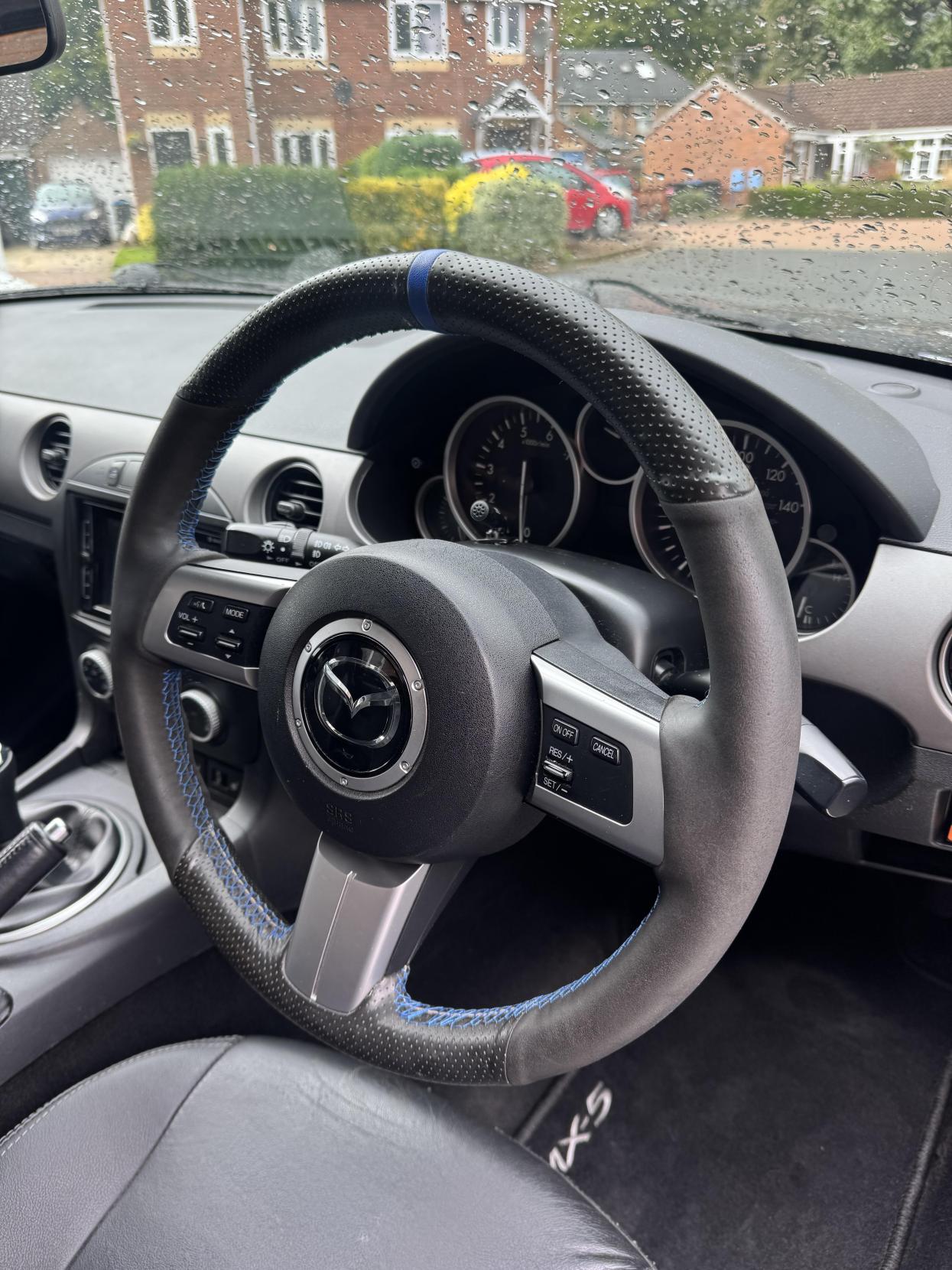 Mazda MX-5 2.0i Sport Tech Convertible 2dr Petrol Manual Euro 4 (160 ps)