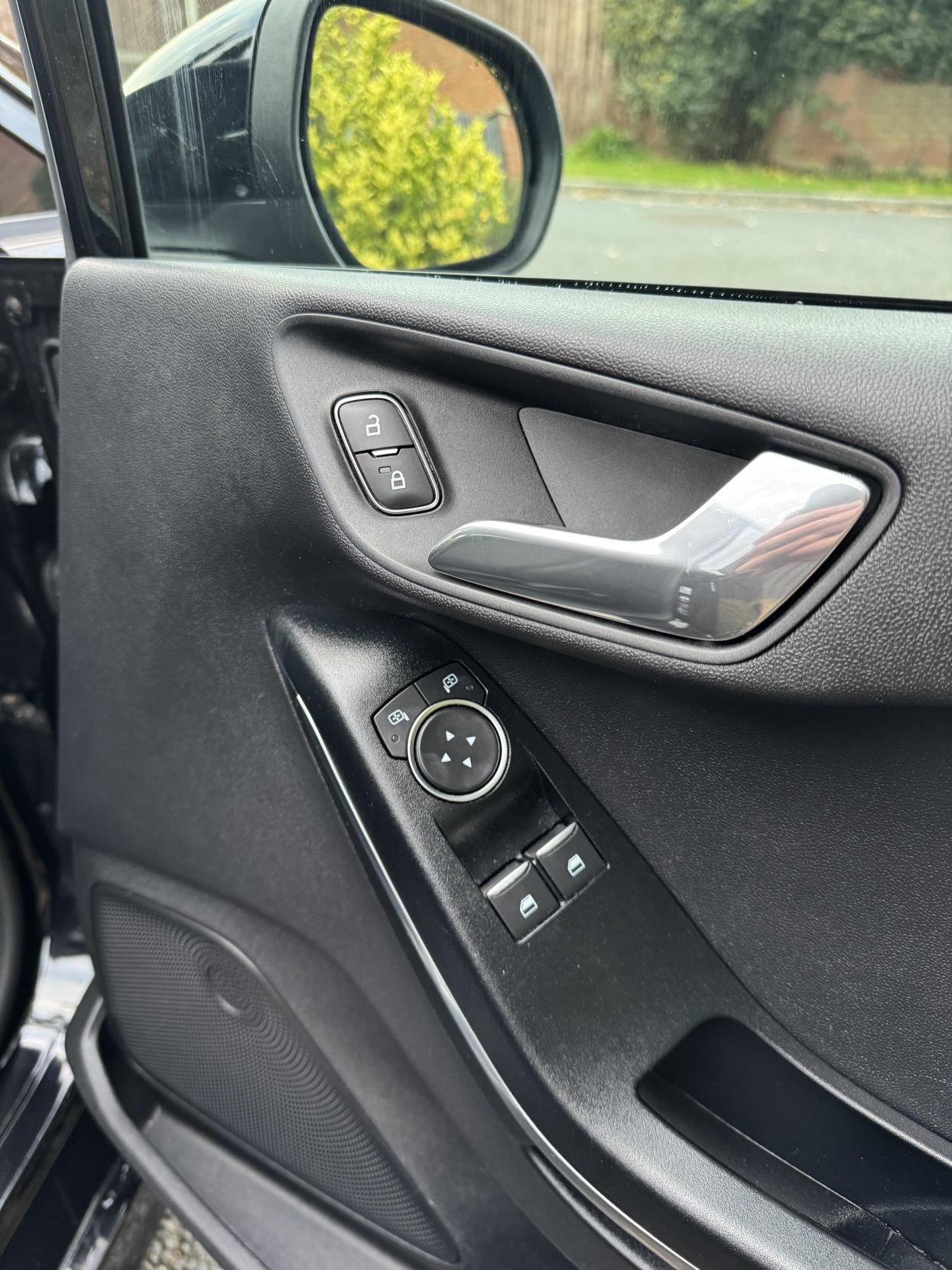 Ford Fiesta 1.0T EcoBoost ST-Line Hatchback 3dr Petrol Manual Euro 6 (s/s) (140 ps)