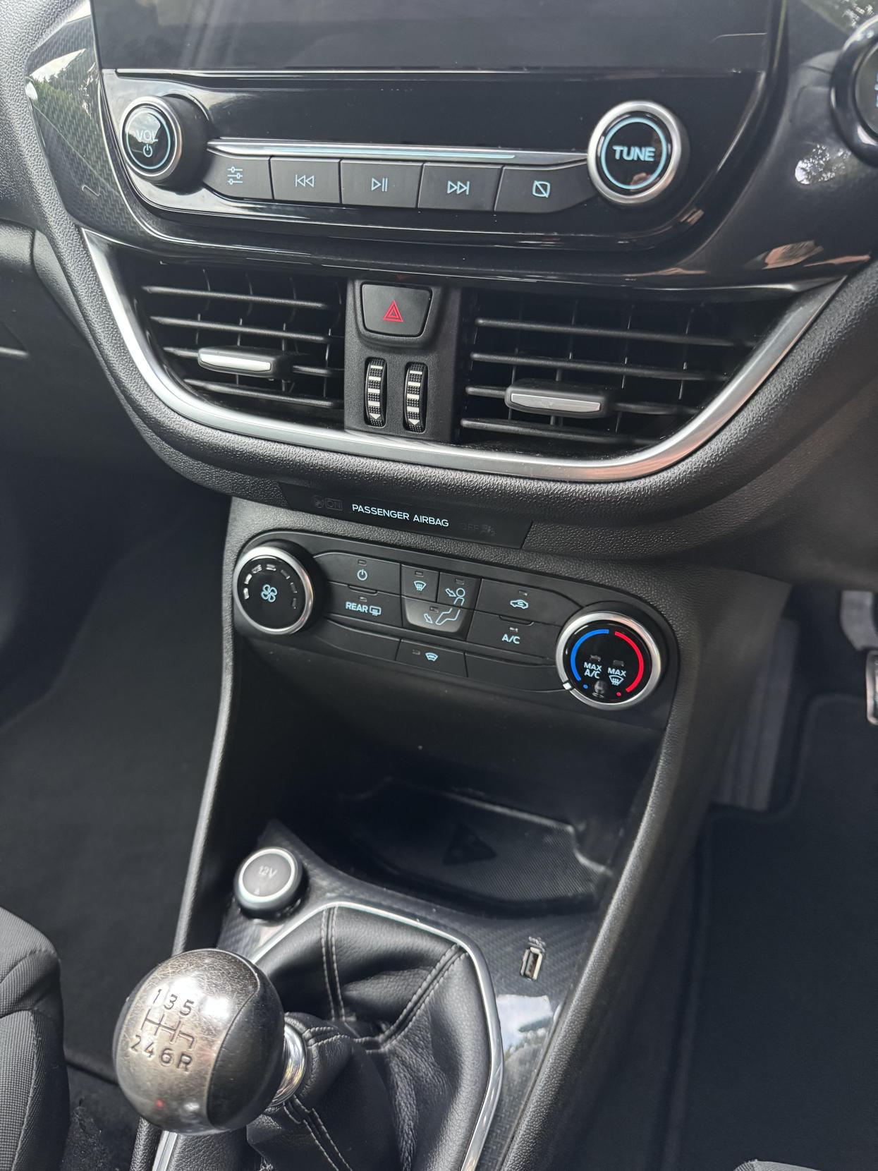 Ford Fiesta 1.0T EcoBoost ST-Line Hatchback 3dr Petrol Manual Euro 6 (s/s) (140 ps)