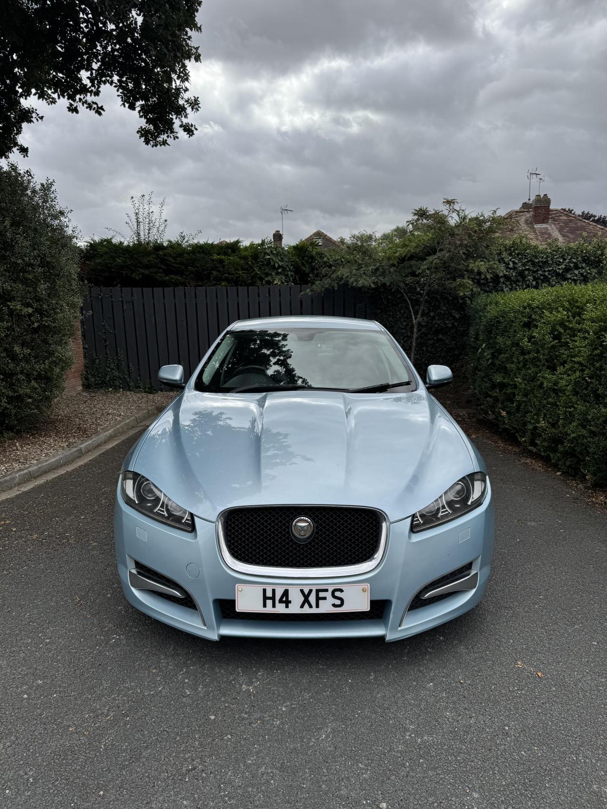Jaguar XF 3.0d S V6 Portfolio Saloon 4dr Diesel Auto Euro 5 (275 ps)