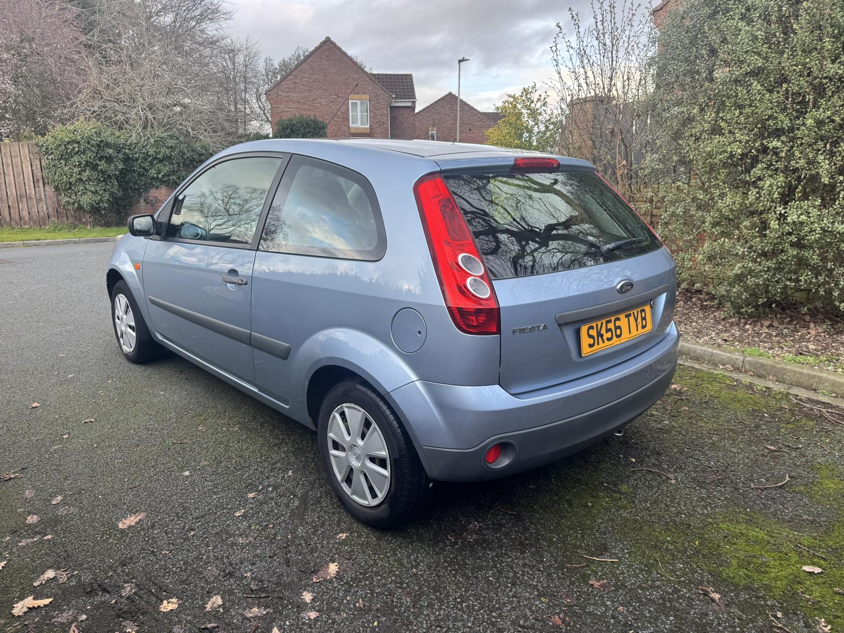 Ford Fiesta 1.25 Studio Hatchback 3dr Petrol Manual (142 g/km, 74 bhp)