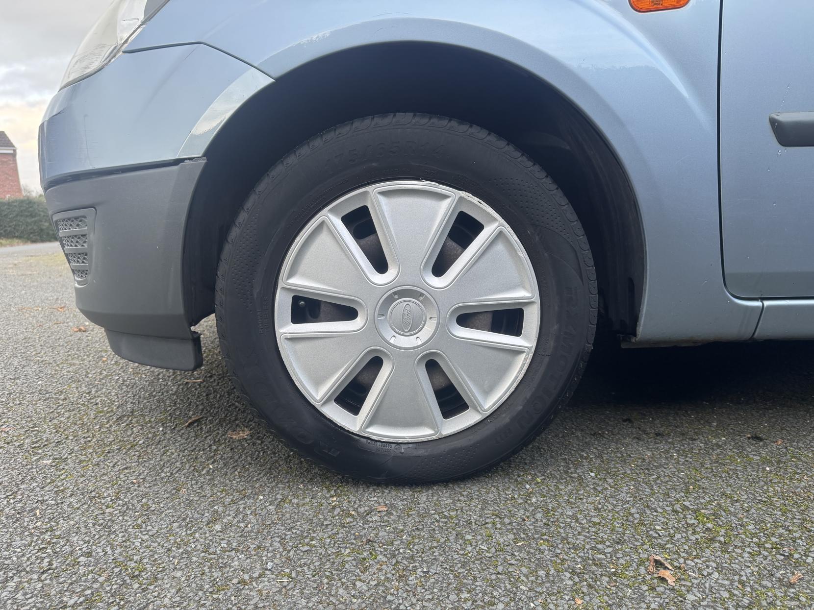 Ford Fiesta 1.25 Studio Hatchback 3dr Petrol Manual (142 g/km, 74 bhp)