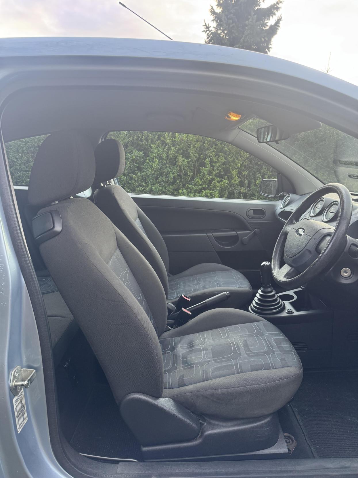 Ford Fiesta 1.25 Studio Hatchback 3dr Petrol Manual (142 g/km, 74 bhp)