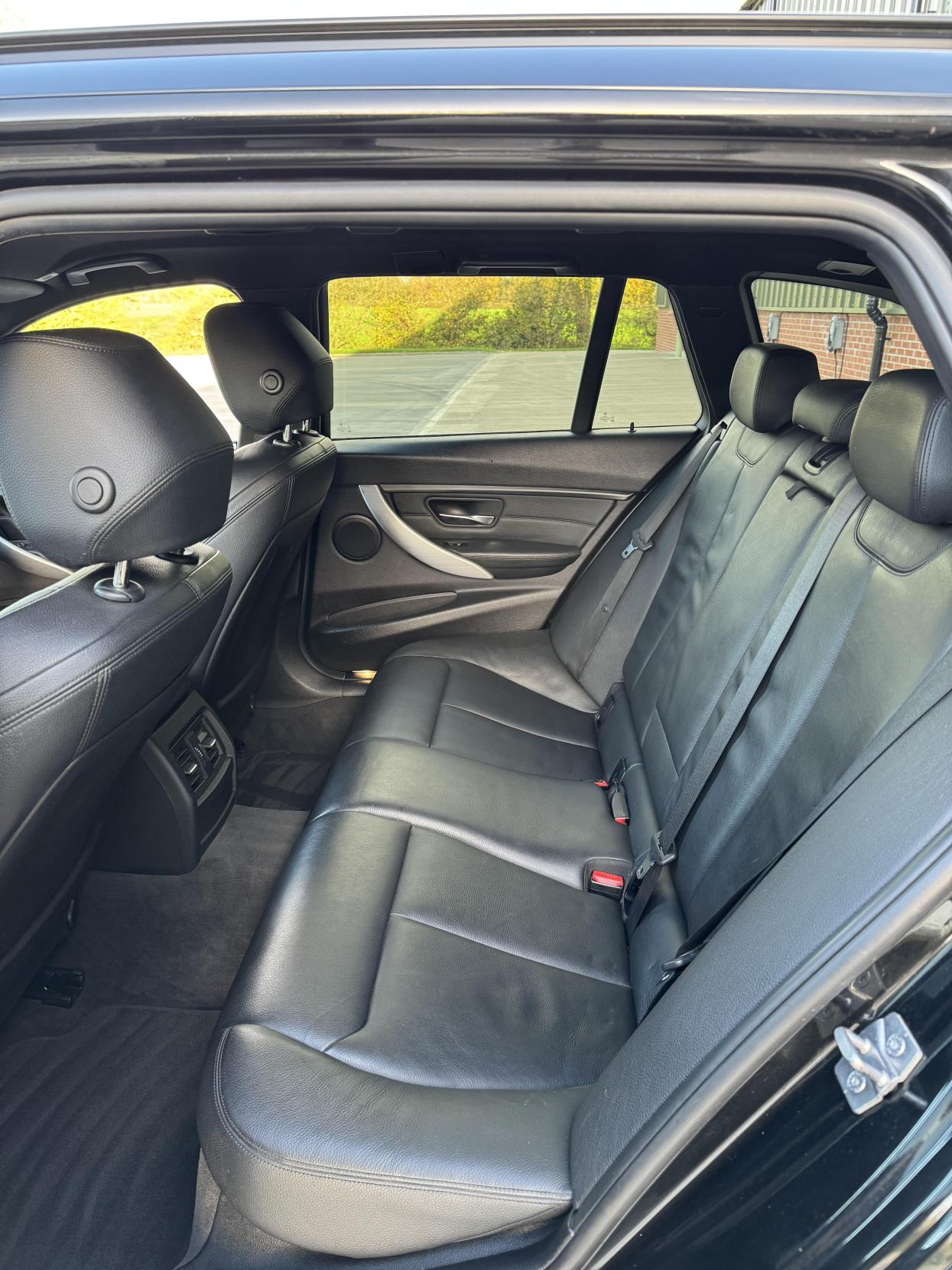 BMW 3 Series 2.0 320d M Sport Touring 5dr Diesel Auto Euro 5 (s/s) (184 ps)