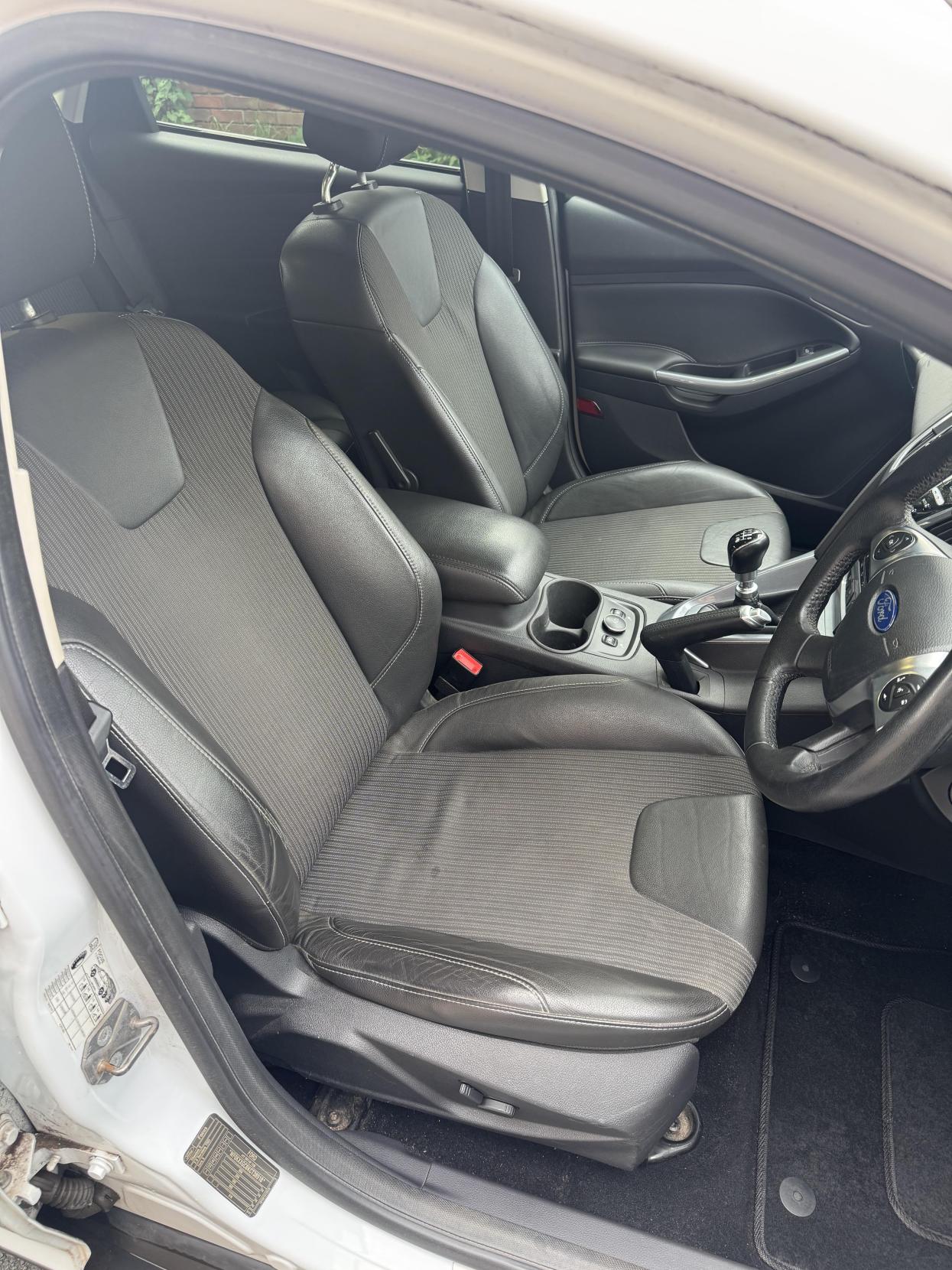 Ford Focus 2.0 TDCi Titanium X Hatchback 5dr Diesel Manual Euro 5 (163 ps)