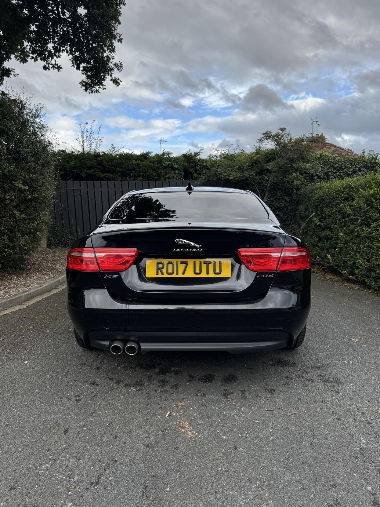 Jaguar XE 2.0d R-Sport Saloon 4dr Diesel Auto Euro 6 (s/s) (180 ps)