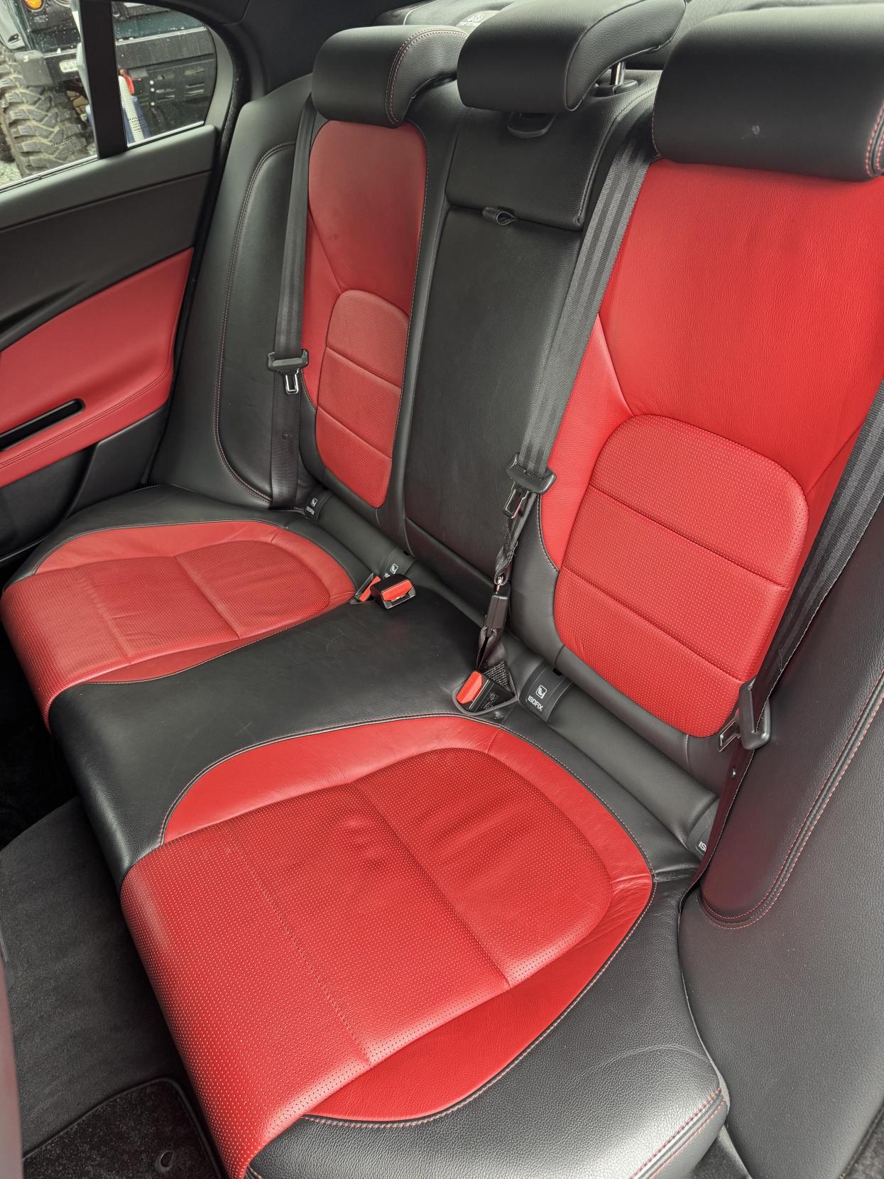 Jaguar XE 2.0d R-Sport Saloon 4dr Diesel Auto Euro 6 (s/s) (180 ps)