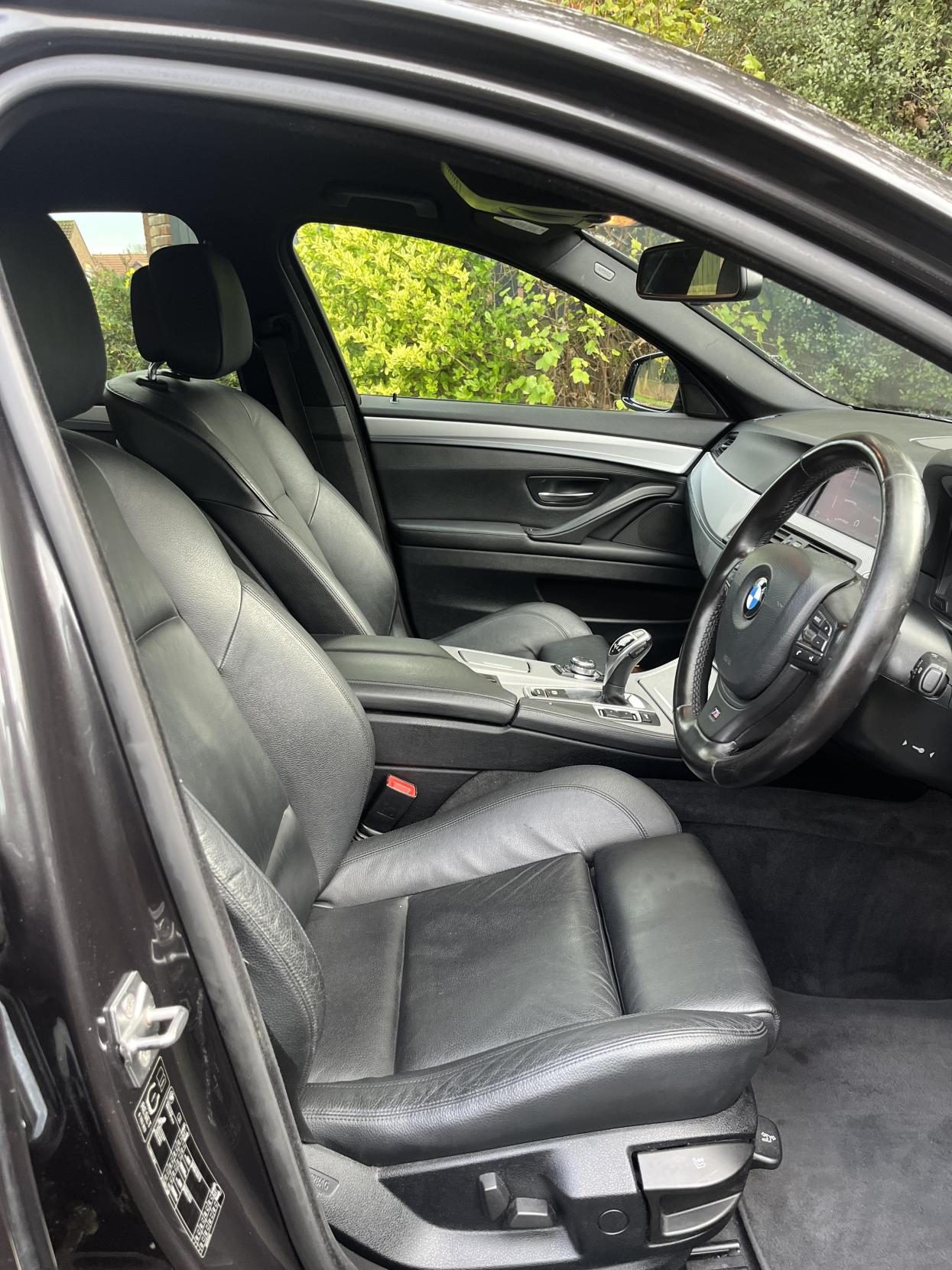 BMW 5 Series 2.0 520d M Sport Saloon 4dr Diesel Steptronic Euro 5 (184 ps)